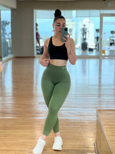 Load image into Gallery viewer, Ultra scrunch training leggings