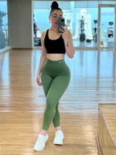 Load image into Gallery viewer, Ultra scrunch training leggings