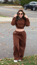 Load image into Gallery viewer, Wide 2pcs sweatpants &amp; hoodie set